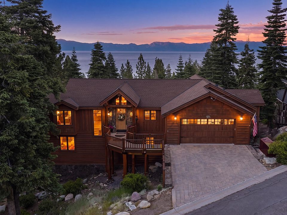 1st image of 385 Lake View Dr