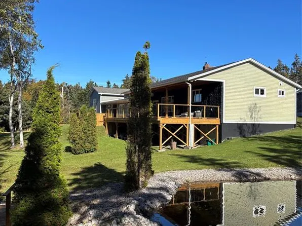 53 E Lawrence Pond Road, Conception Bay South, NL A1X4C3