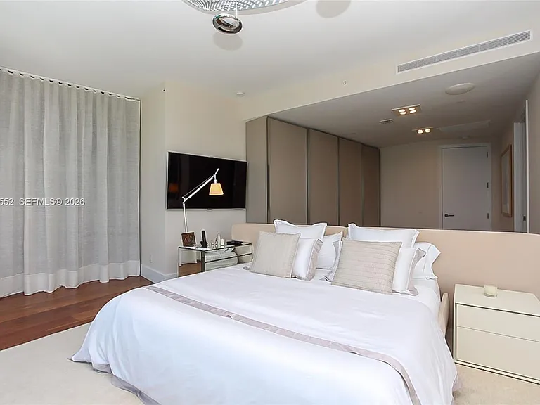 18555 Collins Ave #4605 — Photo 26