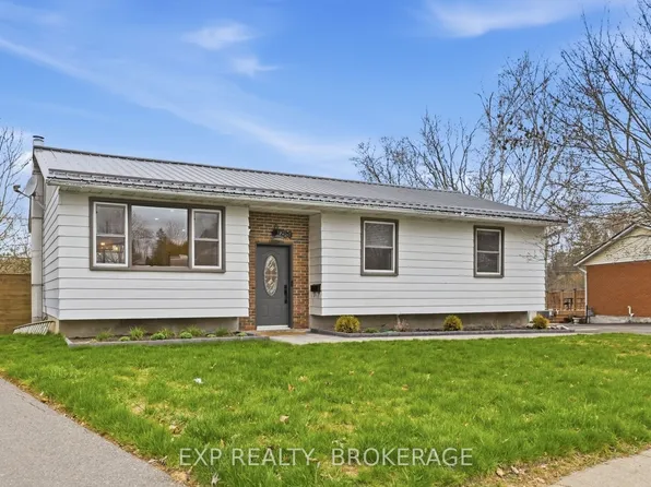 789 Aylmer Cres, Kingston, ON K7M 6E5