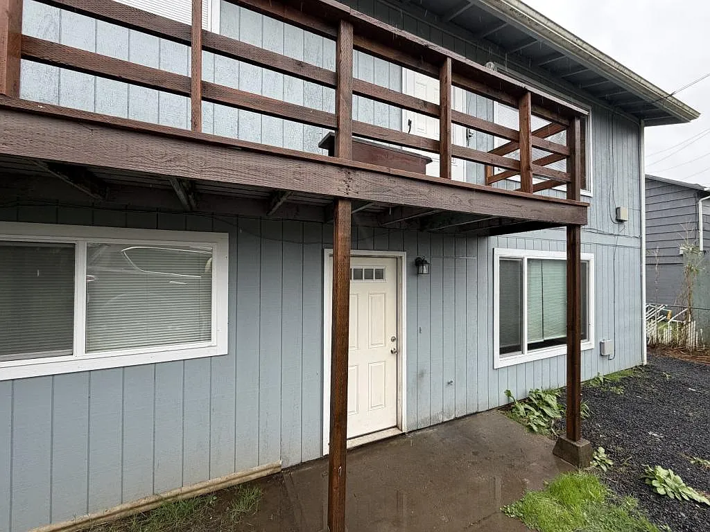 Building Photo - 383 2nd Ave