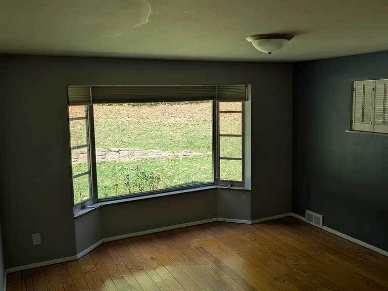 5720 Old Pfeiffer Ln — Photo 3
