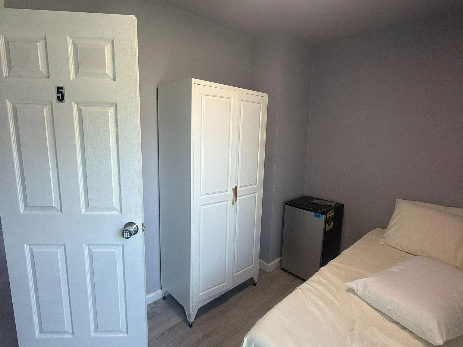 4 bed, 3.0 bath, 1260 sqft, $715 — Photo 2