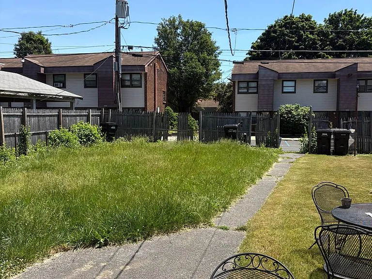 2410 3rd Ave — Photo 10