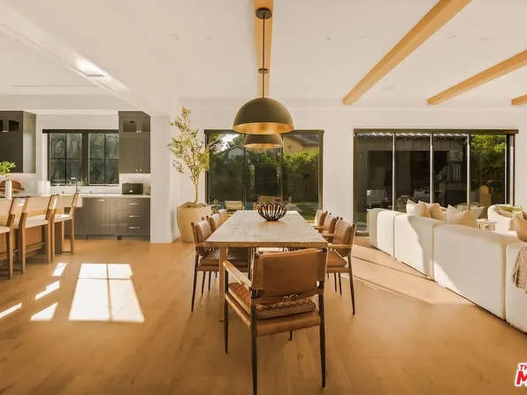 4261 Denny Ave, North Hollywood, CA 91602