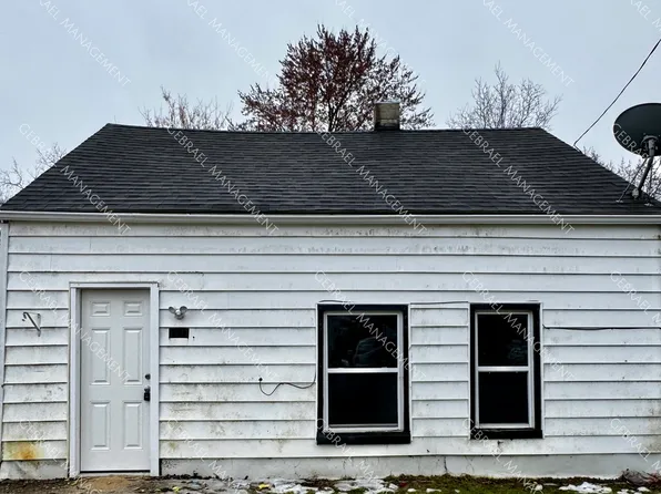 1377 Knickerbocker Ave, Flint, MI 48505
