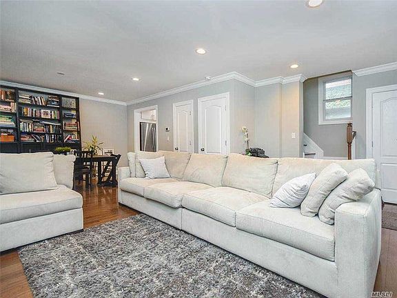 2nd image of 56 Sagamore Hill Dr