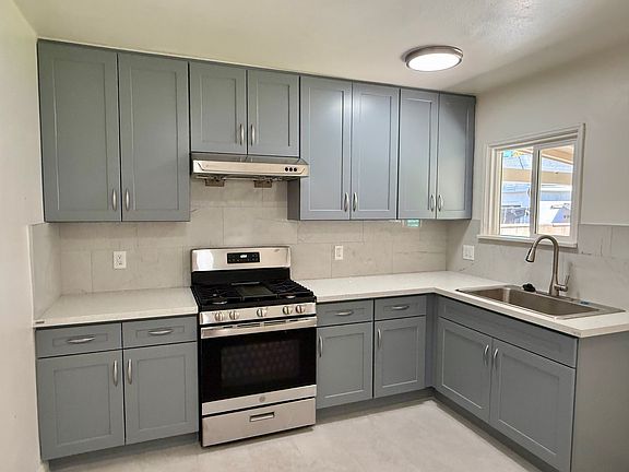 4th image of 422 Florence Ave