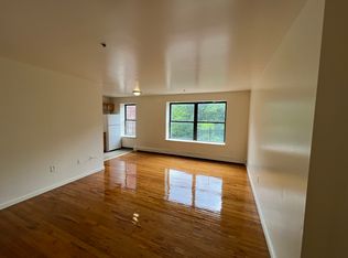 (Undisclosed Address), Newark, NJ 07112
