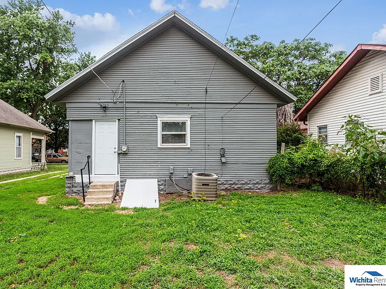 224 N Elizabeth St — Photo 14