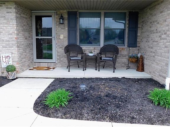 2nd image of 943 Brighton Dr