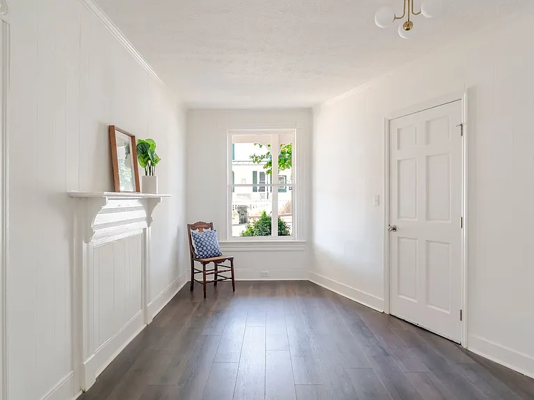 1215 Walnut St — Photo 2