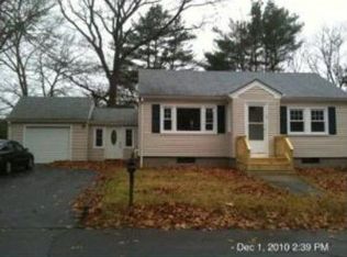 63 Connecticut Ave, Dartmouth, MA 02747