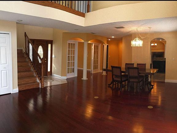 5th image of 10133 Carrington Ct