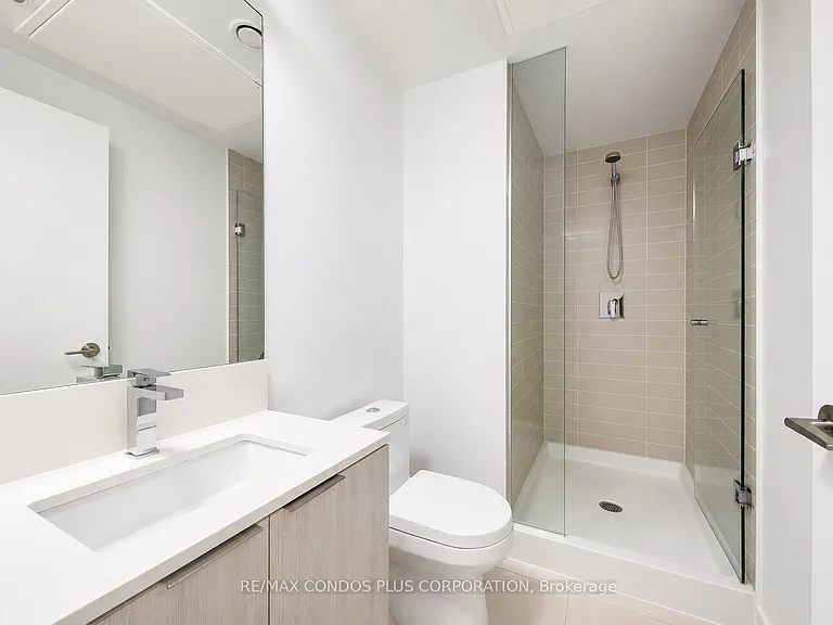 181 Dundas St E #2215 — Photo 16