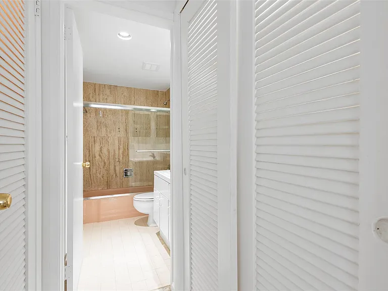 3800 Galt Ocean Dr #1108 — Photo 20