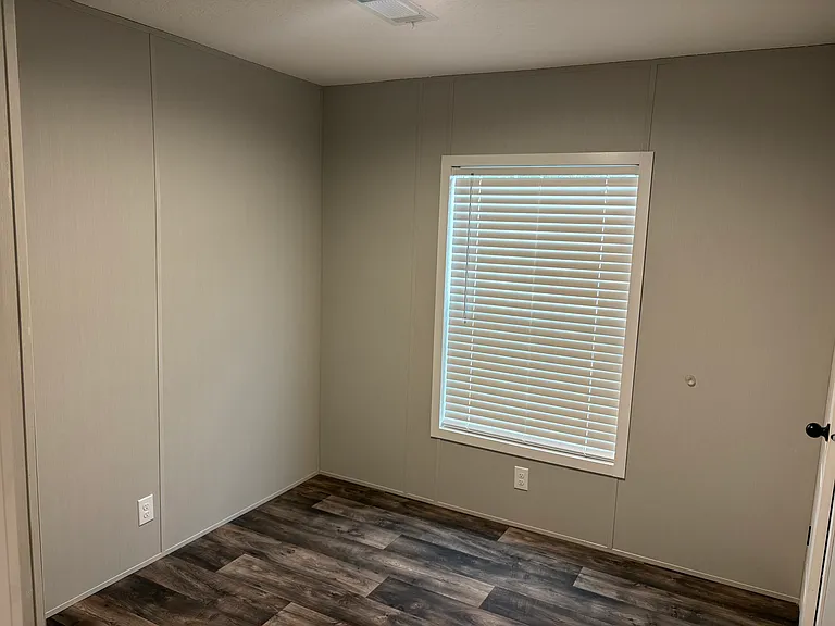 263 Edgewood Blvd — Photo 11