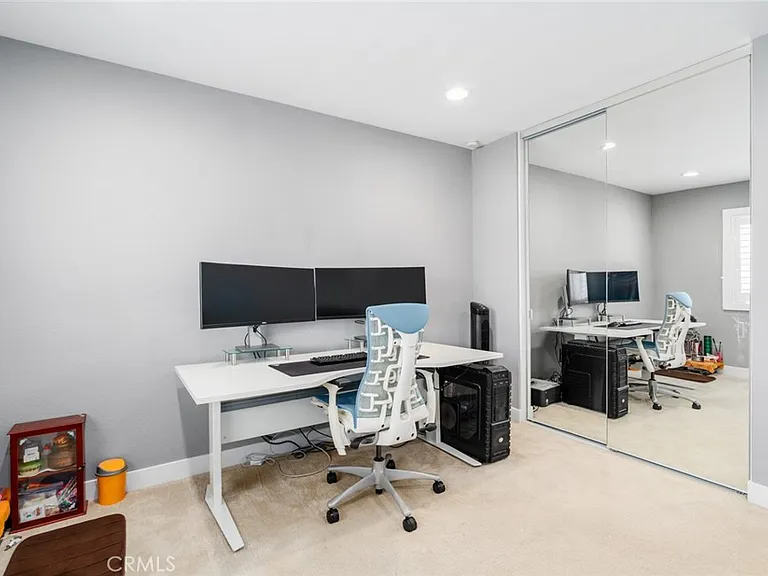 13014 Espinheira Dr — Photo 30