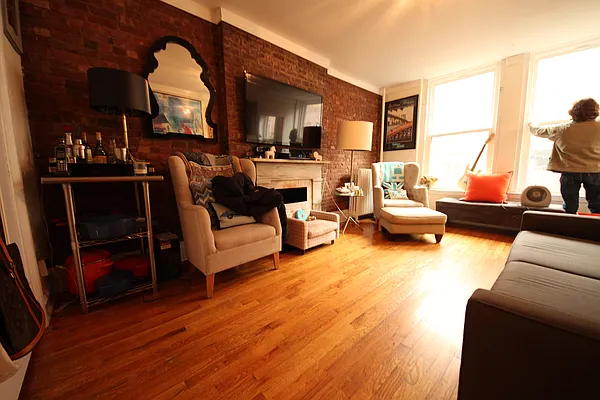 Rented by Bien Realty Ltd | media 10