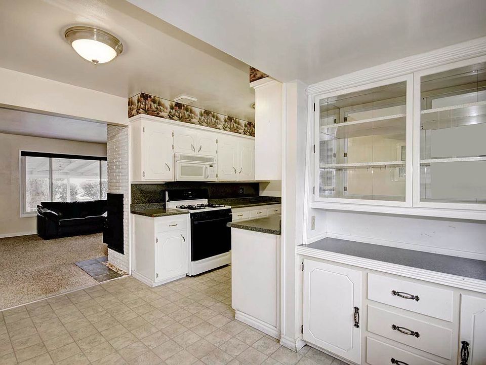 1st image of 4837 Palomino Ln