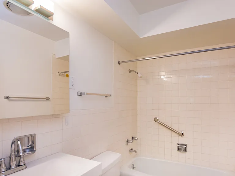 209 S. Oak Park Avenue — Photo 27