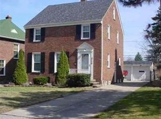 4775 Broadale Rd, Cleveland, OH 44109