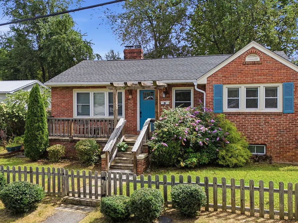 223 Fayetteville St