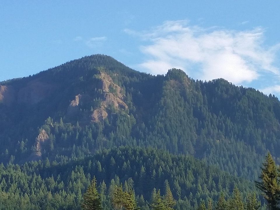 2nd image of 1252 SE Windsong Dr