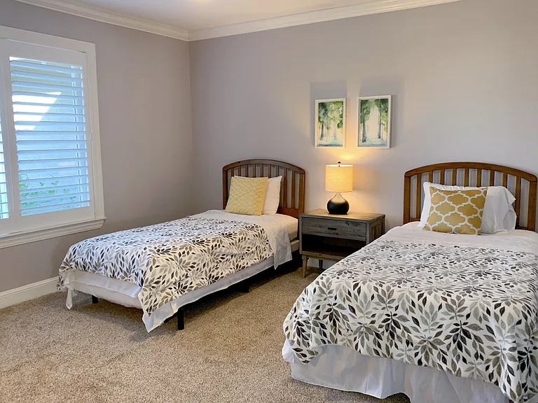 2074 Hope Ln — Photo 15