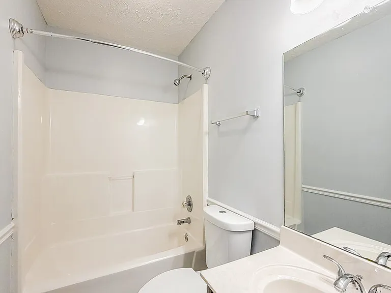 608 Winthrop Ave — Photo 16