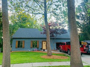 8860 E 91st Ct, Crown Point, IN 46307