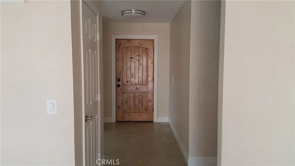 4 bed, 1831 sqft, $3,895 — Photo 2