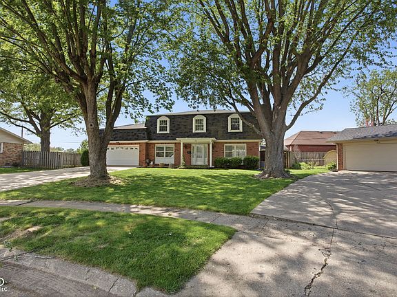 2nd image of 2117 Alton Dr