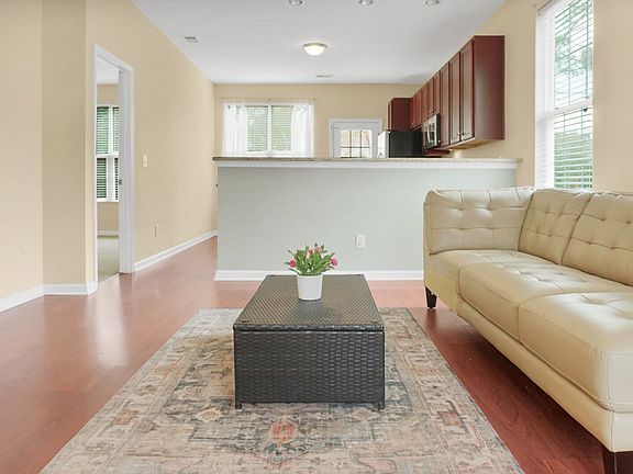 4th image of 5040 Wapiti Way