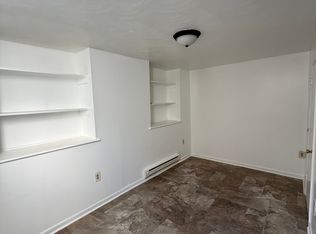 1021 E Main St #1, Radford, VA 24141