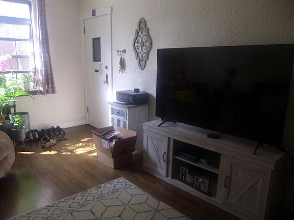 5th image of 42-31 216th St