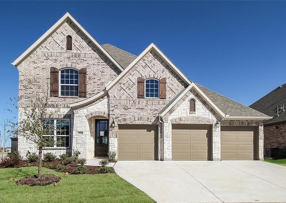 1st image of 2880 Clearwater Dr