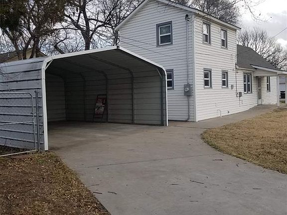 2nd image of 118 E Berry Ave