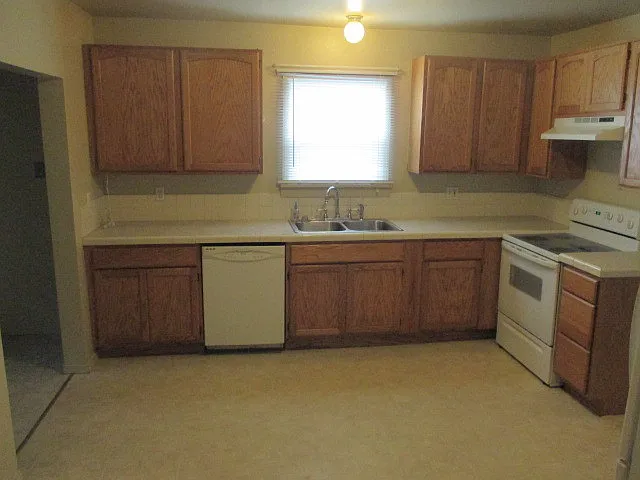 3928 S Tyler St — Photo 7