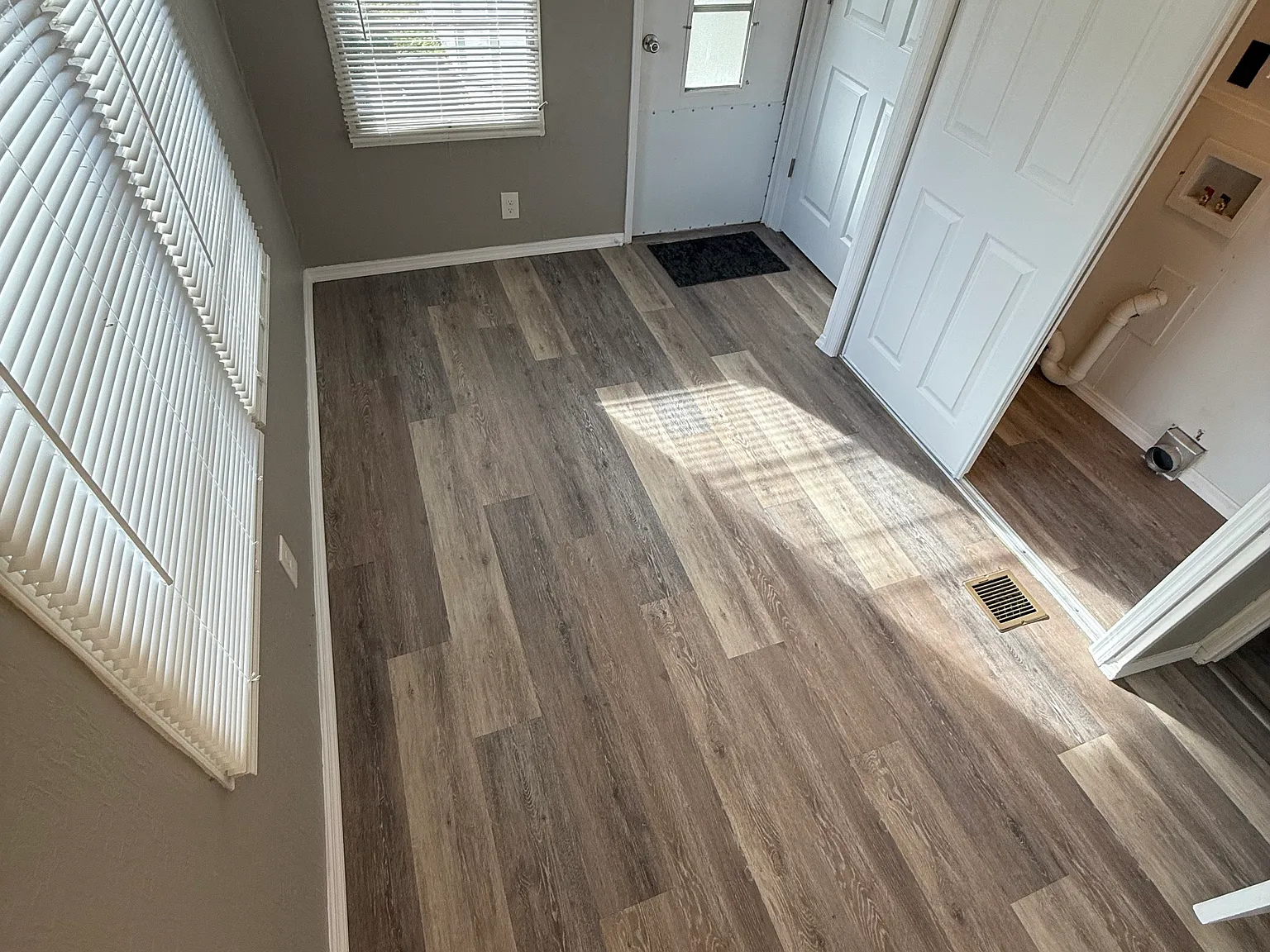 2 bed, $1,325 — Photo 3