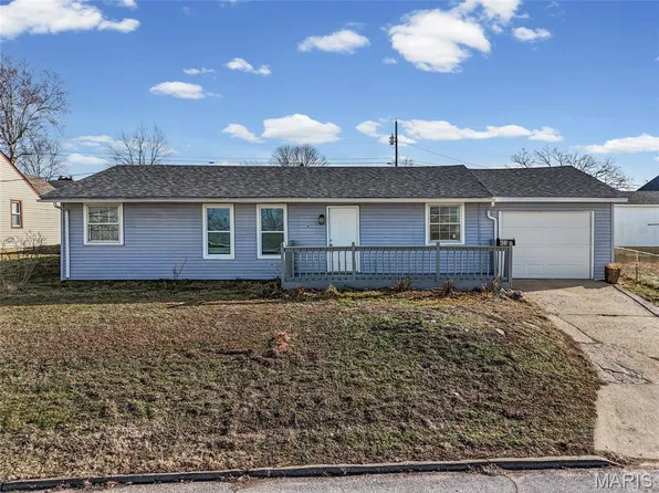 407 N 11th St, De Soto, MO 63020