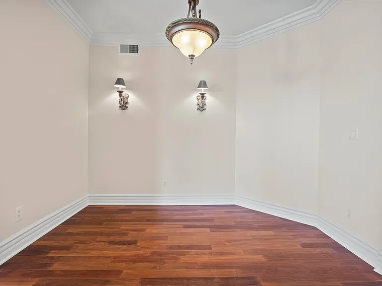 10364 Almayo Ave #201 — Photo 21