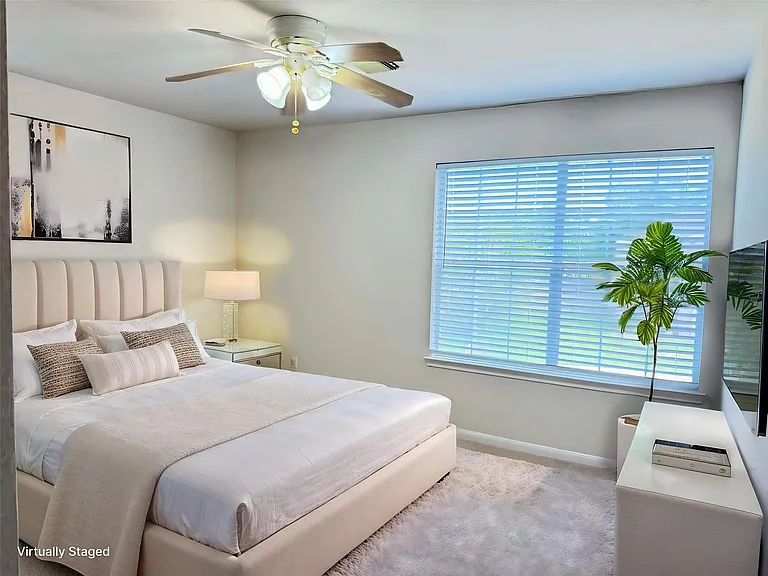 4710 Meadowthorn Ct — Photo 10