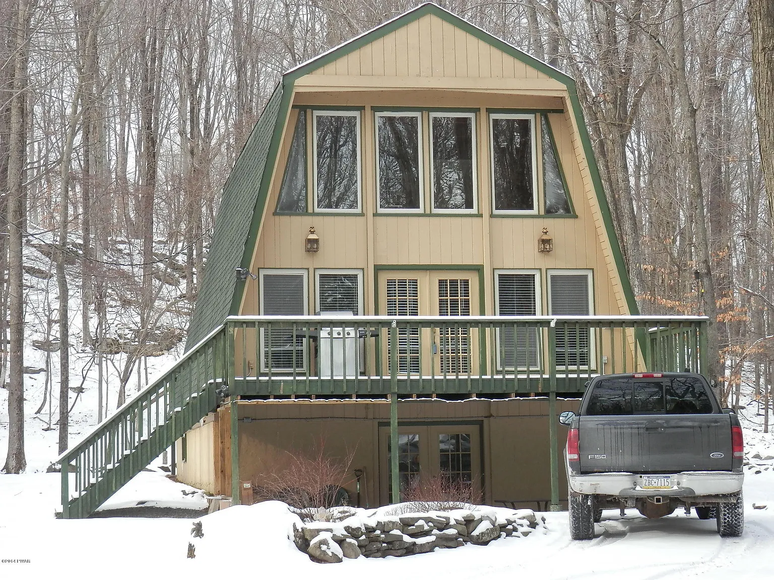 1053 Wildwood Ter photo 1