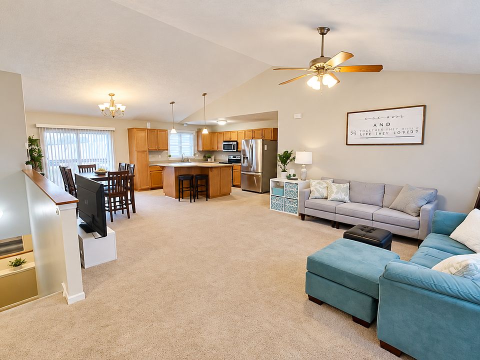 1st image of 1045 Highland Ridge Dr