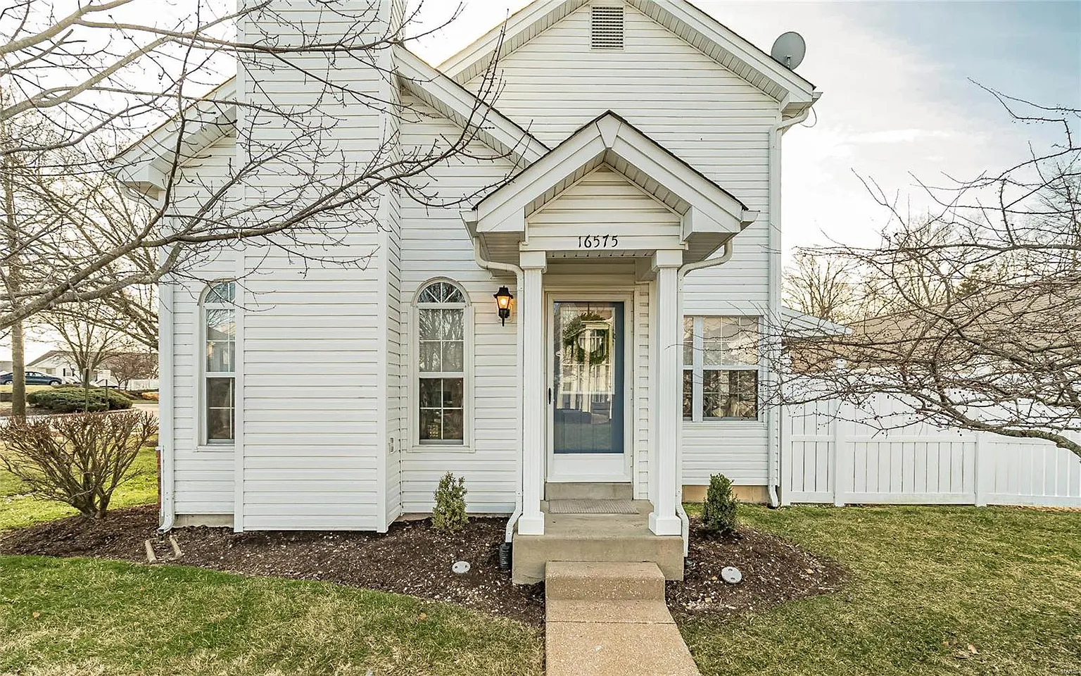 16575 Carriage View Ct photo 1
