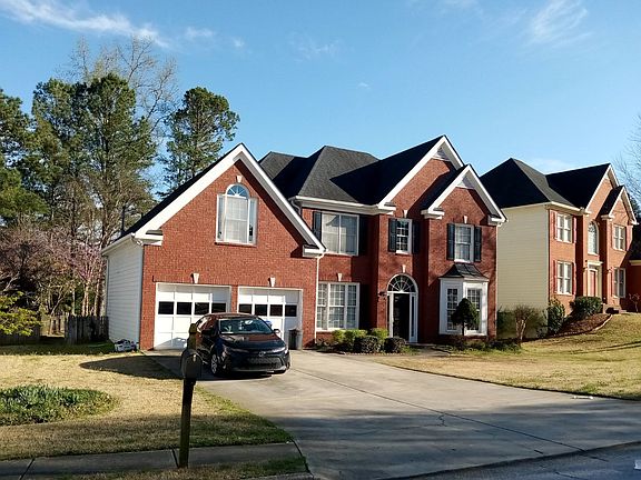 3rd image of 349 Bay Hill Ct