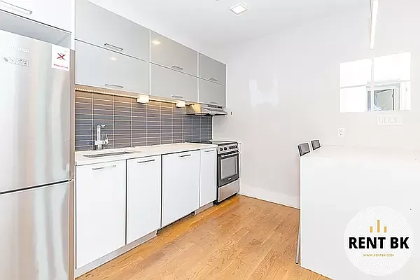 Rented by RENTBK LLC | media 2