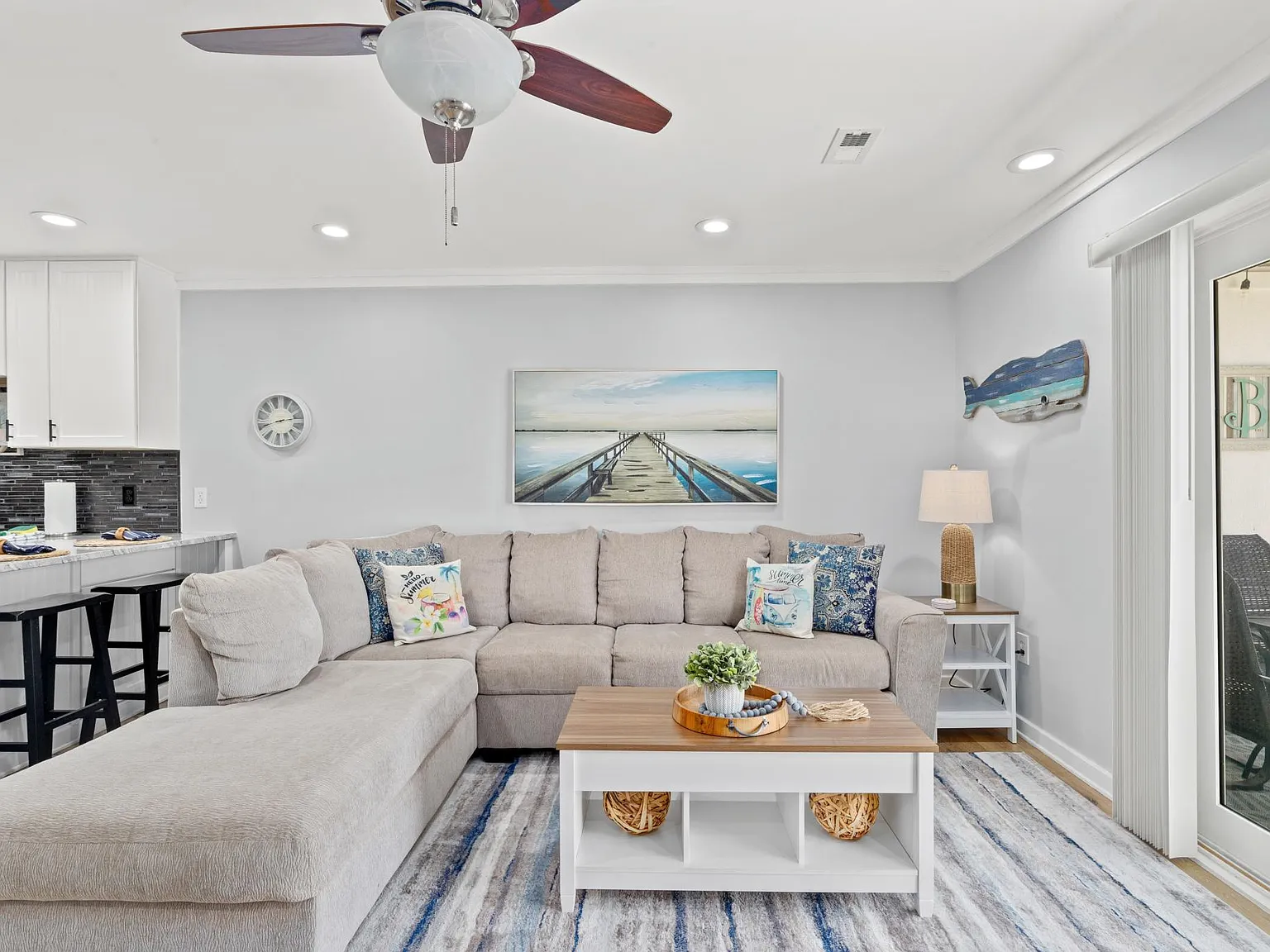 3600 Thomas Dr — Photo 4