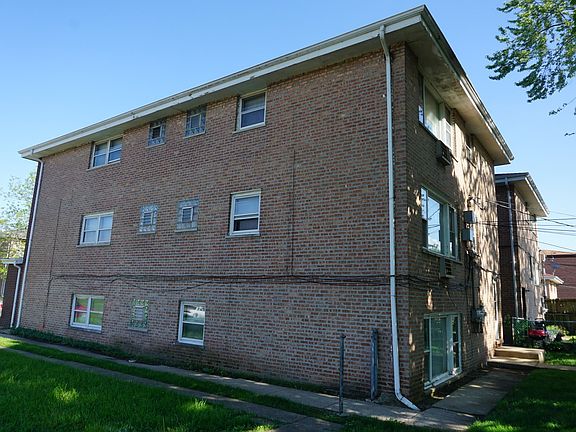 2nd image of 384 Yates Ave